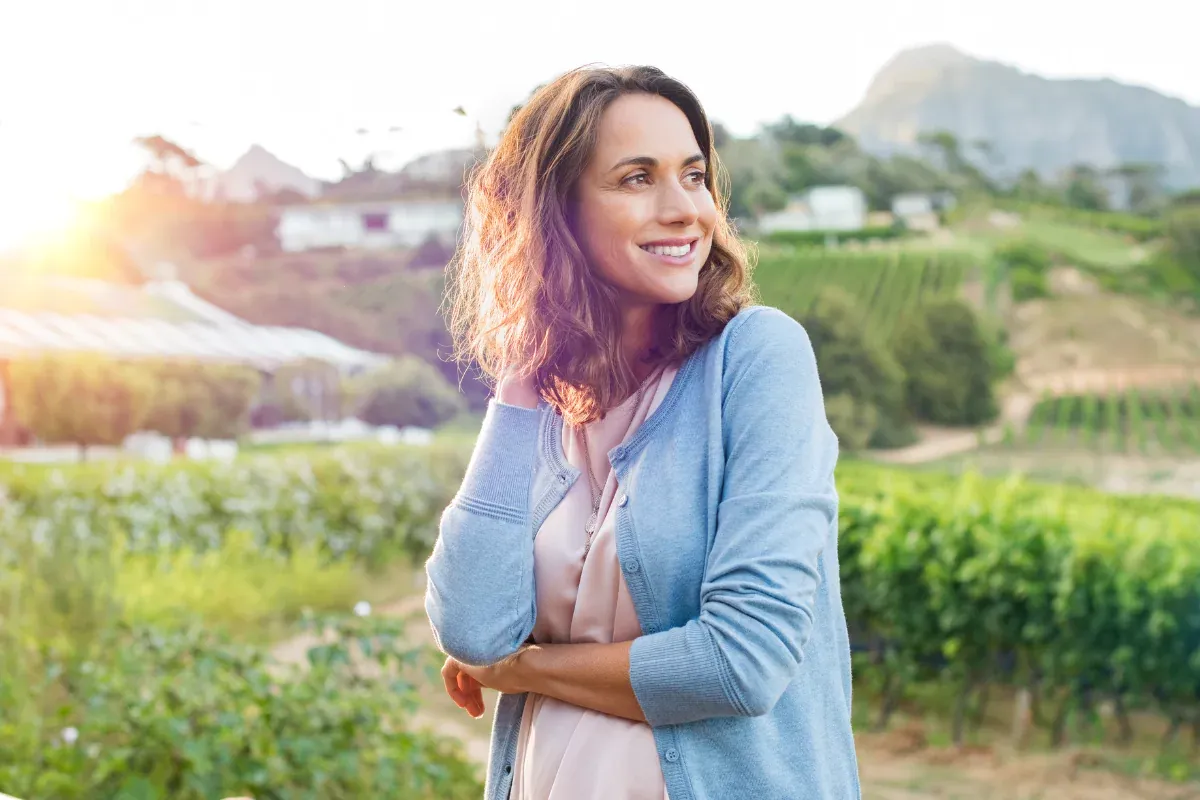 Mujer con expresión positiva